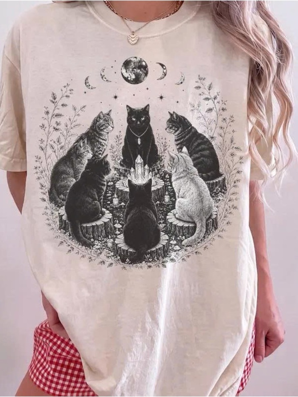 Unbranded Cream Cat Circle Graphic T-Shirt - Mystical Cats Design